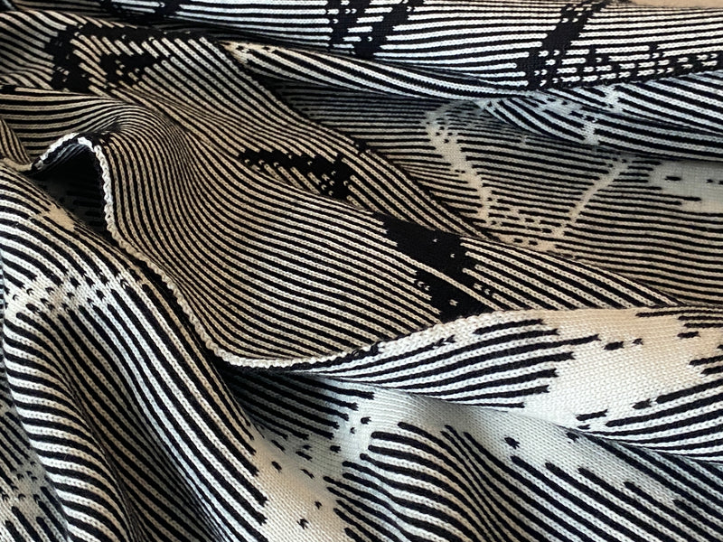 Cashmere Blend Blanket In Black/White Ikat Graffiti