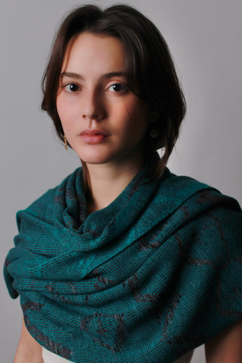 Cashmere Wrap in Green/Black/Grey Ikat Graffiti