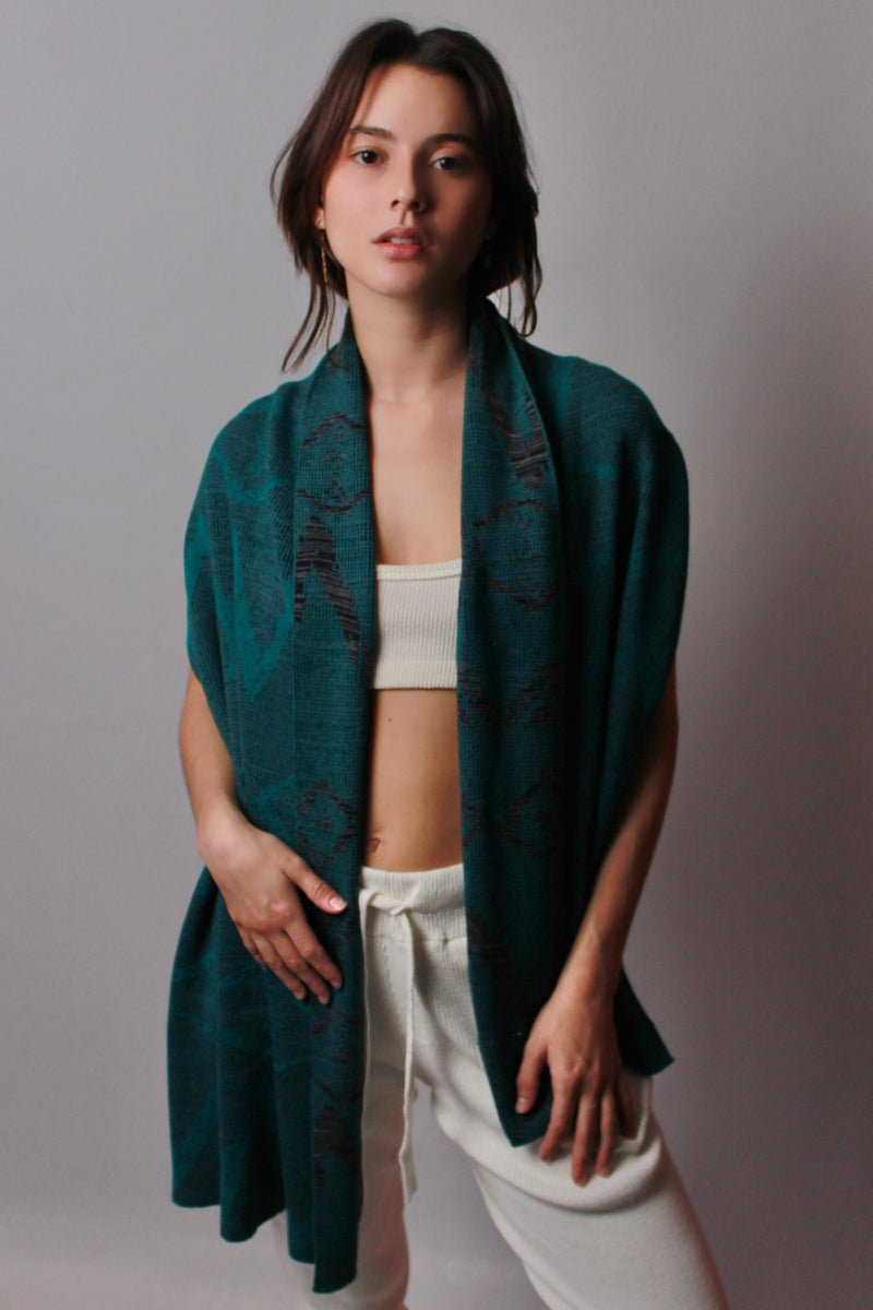 Cashmere Wrap in Green/Black/Grey Ikat Graffiti